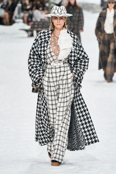 chanel inverno 2018 2019|Chanel fashion show.